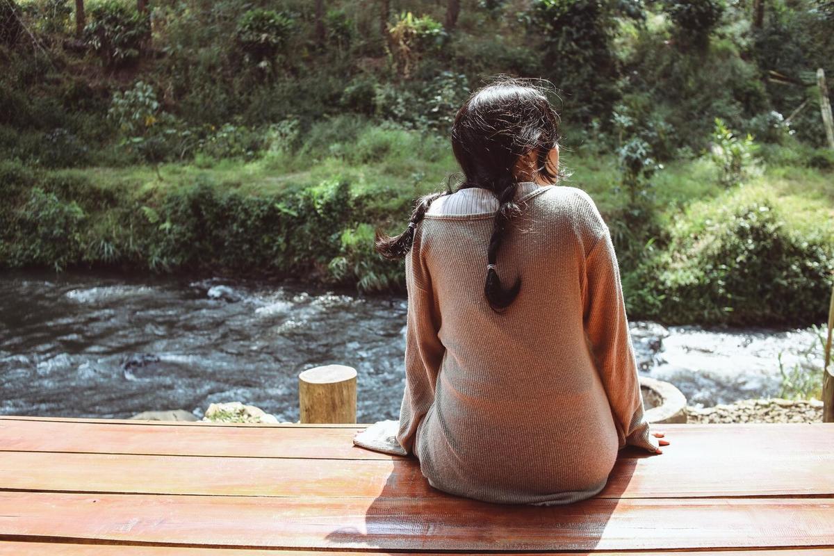 Digital Detox: Reconnecting with the Real World